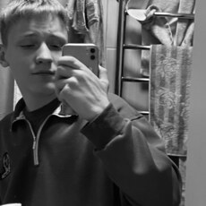 Фотография мужчины Илья, 18 лет из г. Нефтеюганск