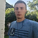 Денис, 24 года