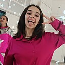 Поля, 26 лет