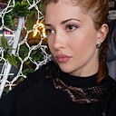 Lali, 33 года