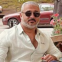 Rufo, 42 года