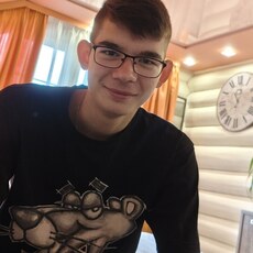 Фотография мужчины Рустам, 19 лет из г. Киров