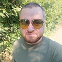 Макс, 32 года