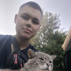 Фотография мужчины Рома, 19 лет из г. Козьмодемьянск