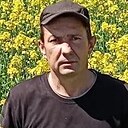Ден, 42 года