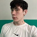 Денис, 22 года