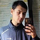 Елярбек, 20 лет