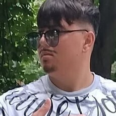 Фотография мужчины Razvan, 18 лет из г. București