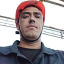 Ден, 32 года