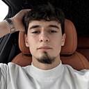 Макс, 24 года
