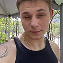 Лев, 20 лет