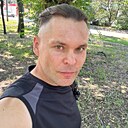Вдал, 42 года
