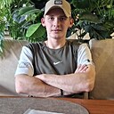 Саша, 27 лет