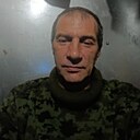 Он, 46 лет