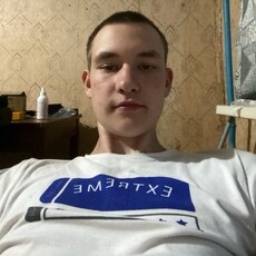 Фотография мужчины Денис, 18 лет из г. Северодвинск