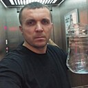 Den, 44 года