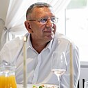 Володя, 51 год