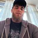 Хусейн, 23 года