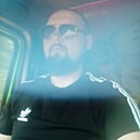 Макс, 24 года