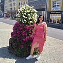 Viki, 44 года