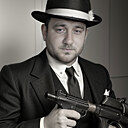 Мое, 33 года