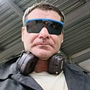 Dee, 41 год