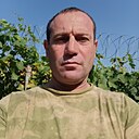Nur, 42 года