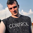 Антон, 33 года