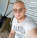 Валик, 33 года
