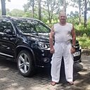 Макс, 64 года