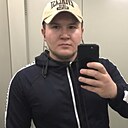 Boyfrend, 33 года