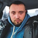 Максим, 24 года