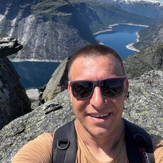 Фотография мужчины Viktor, 36 лет из г. Белско-Бяла