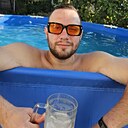 Den, 32 года