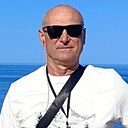 Виктор, 64 года
