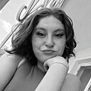 Полина, 22 года