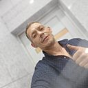 Он, 40 лет
