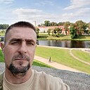 Macs, 44 года