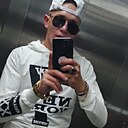 Максим, 24 года