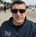 Макс, 53 года