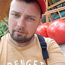 Лев, 40 лет