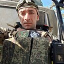 Он, 32 года