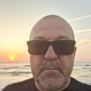 Dinu, 46 лет
