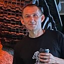 Незнакомец, 32 года