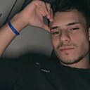 Роман, 33 года