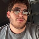 Армо, 22 года