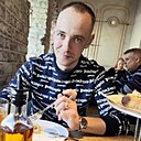 Лев, 33 года