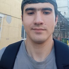 Фотография мужчины Umid, 22 года из г. Санкт-Петербург
