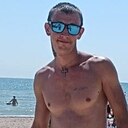 Макс, 33 года