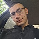Максим, 22 года